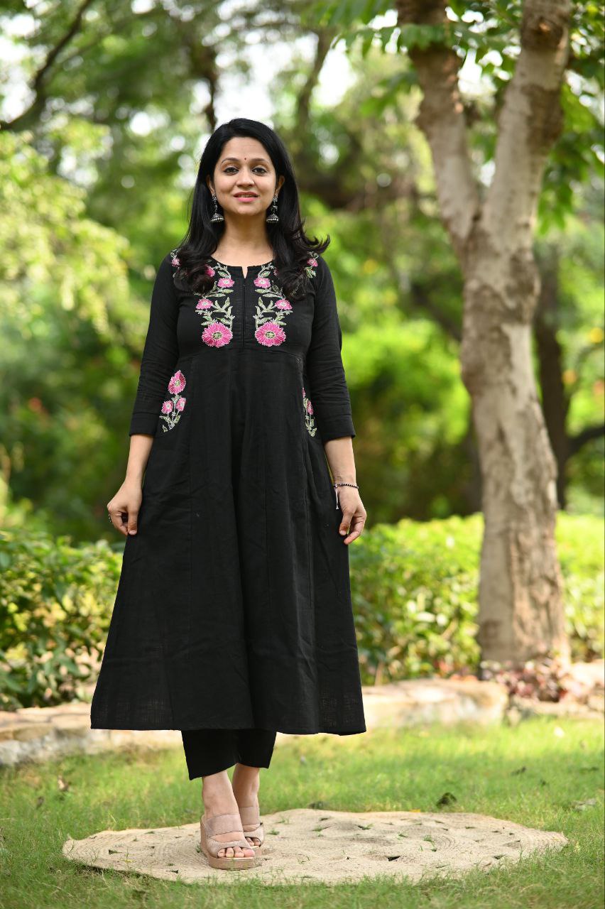2 Side Pocket with Embroidery Suit Sets