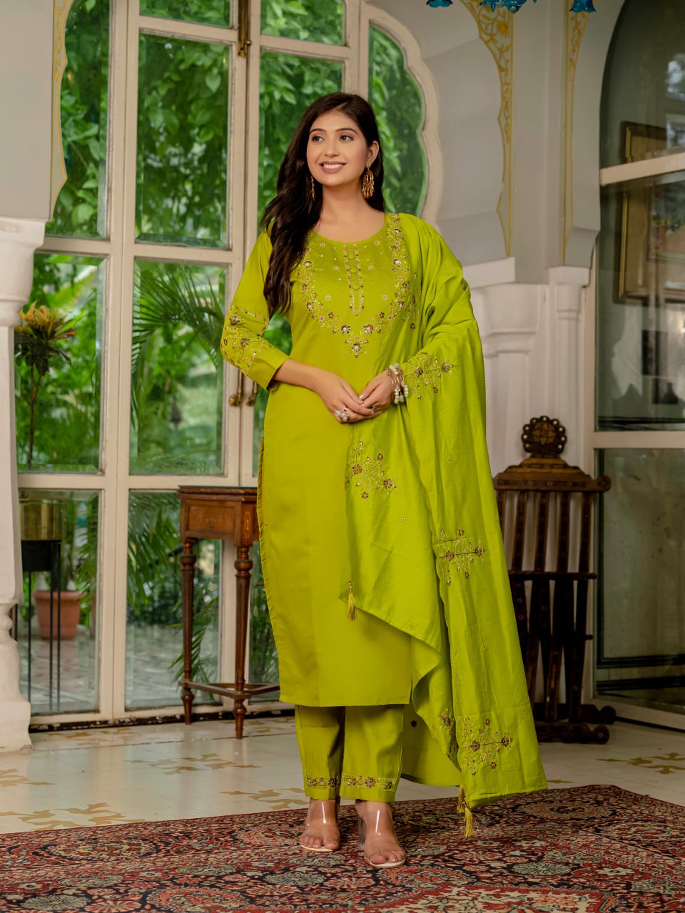 👗Elegant Straight Kurti Pant Dupatta Set