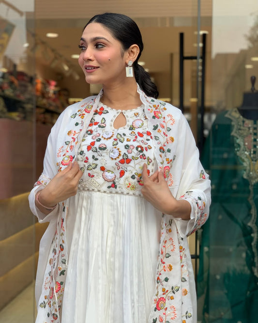 Women’s Kurta Pent Dupatta Set