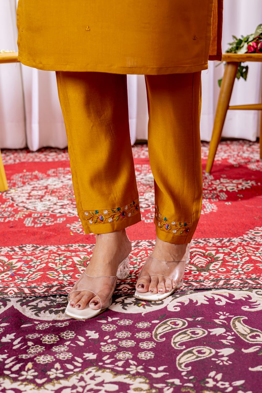 Multi Sequence Embroidery Thread With Hand Work Kurtie
