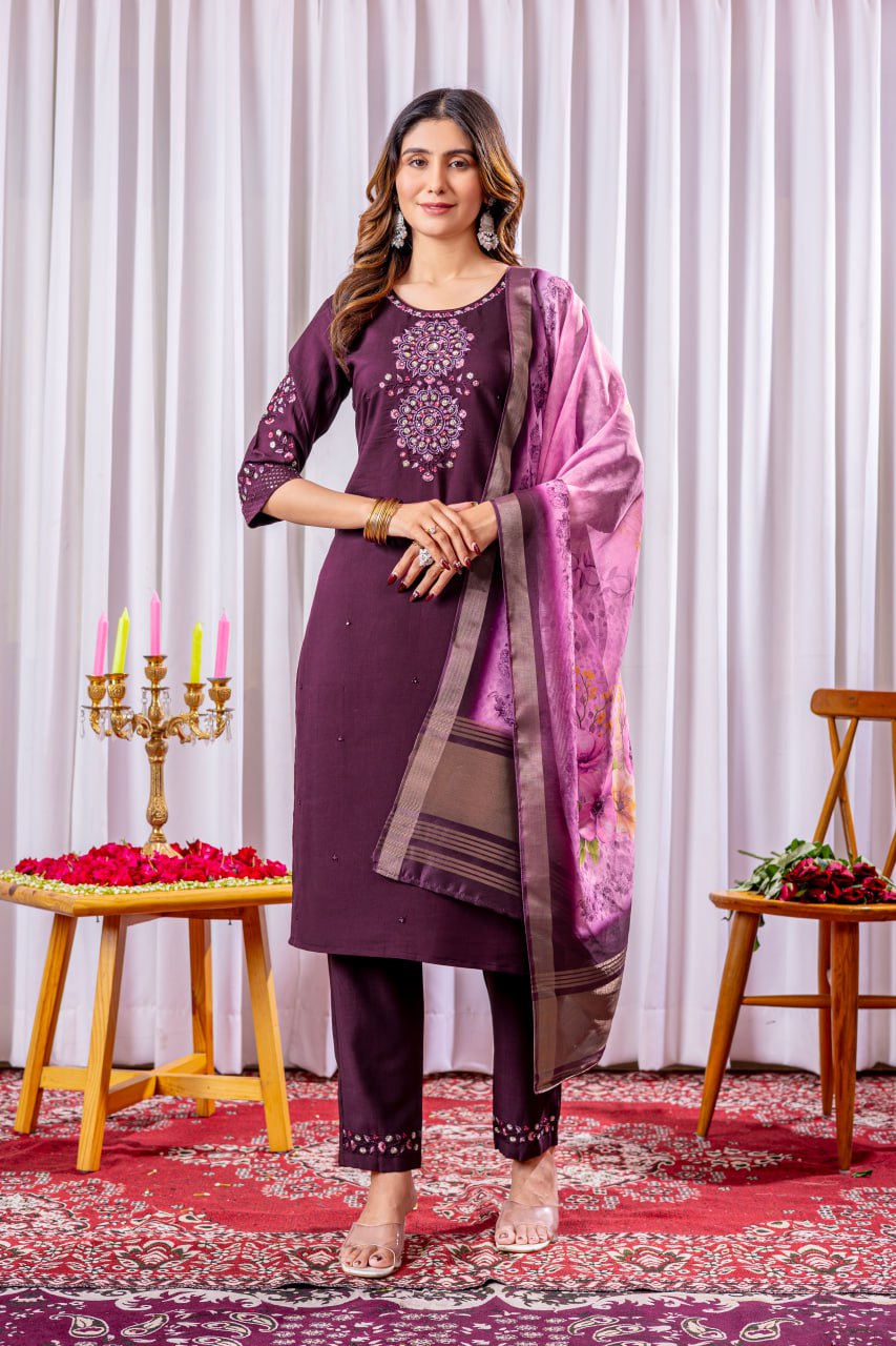 Multi Sequence Embroidery Thread With Hand Work Kurtie