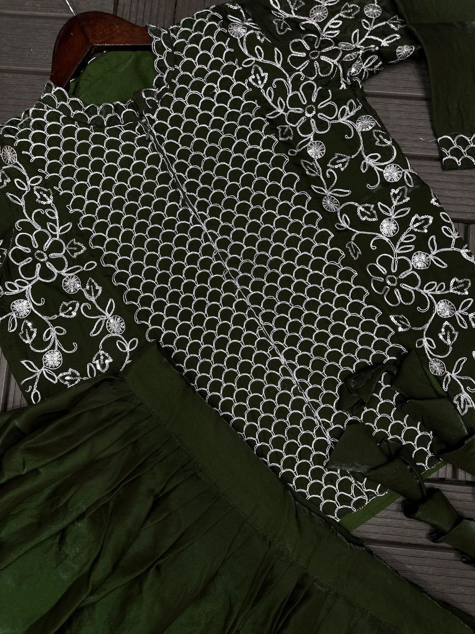 New Party Wear Look Top , Lehengha With Dupatta