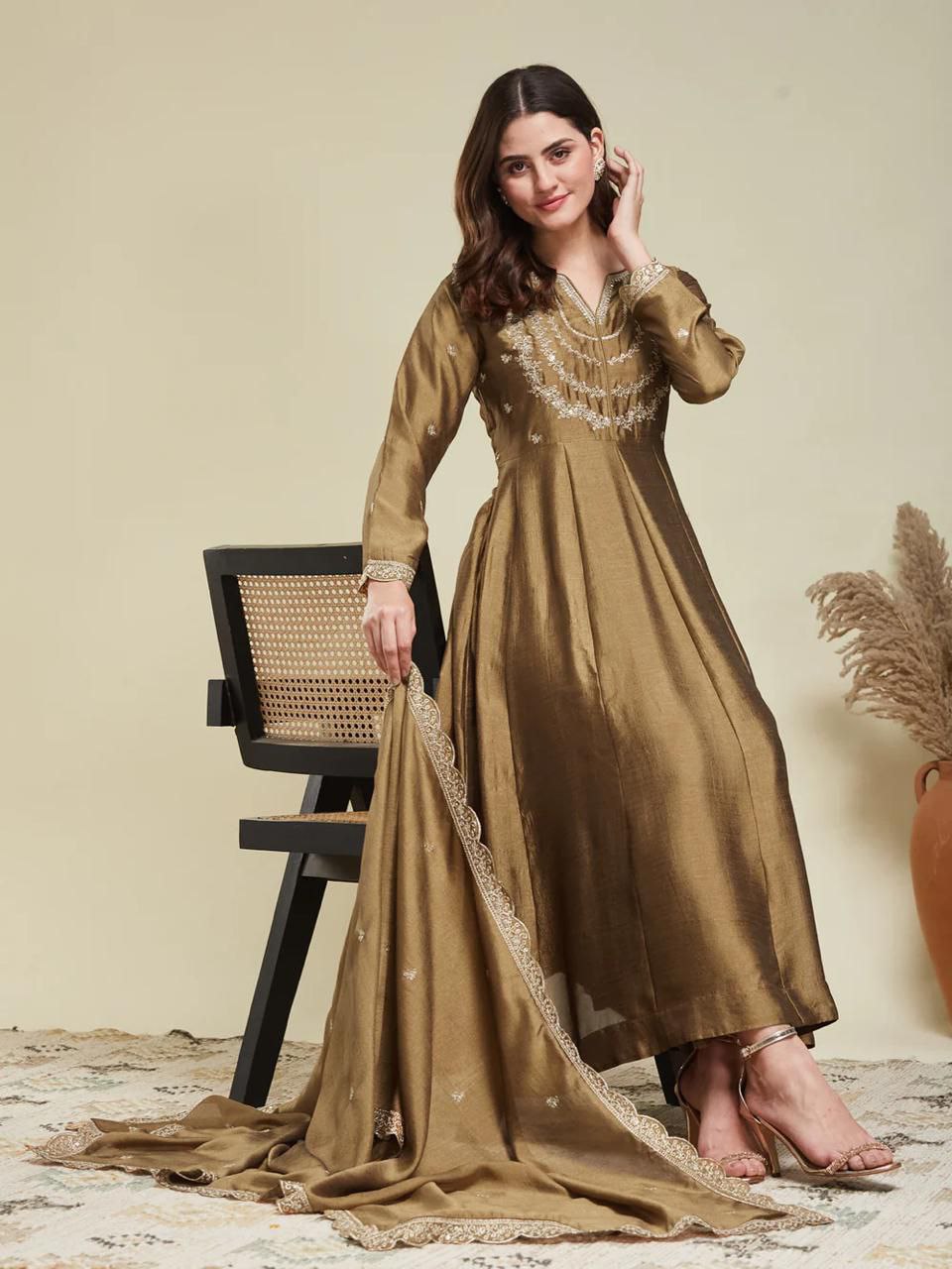 Trendy Anarkali Designers kurti Pent Set
