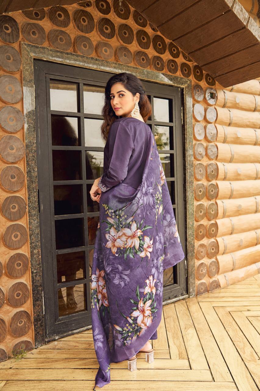 ETHNIC SET WITH DUPATTA