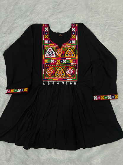 Short length Top for this Festival season_