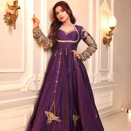 GOWN WITH DUPATTA & FULL EMBROIDERED ON BLOOMING VICHITRA FABRIC🥻