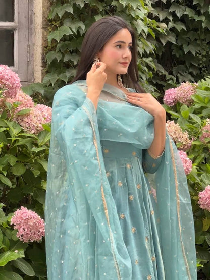 Women’s Ethnic Wear