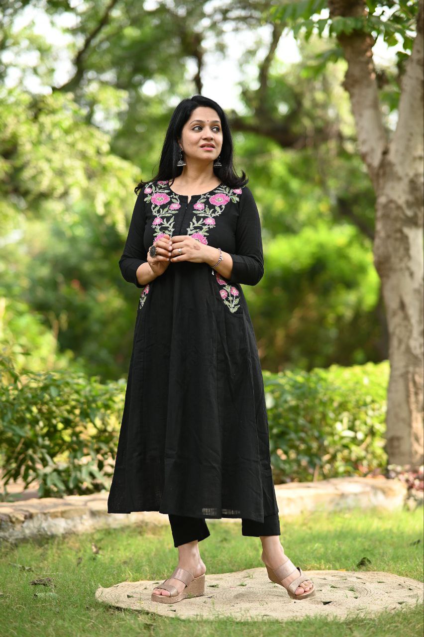 2 Side Pocket with Embroidery Suit Sets