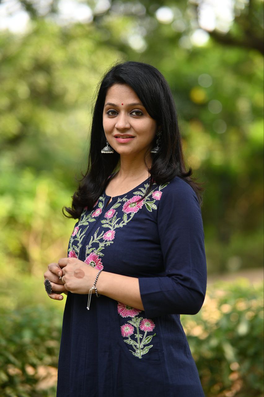2 Side Pocket with Embroidery Suit Sets