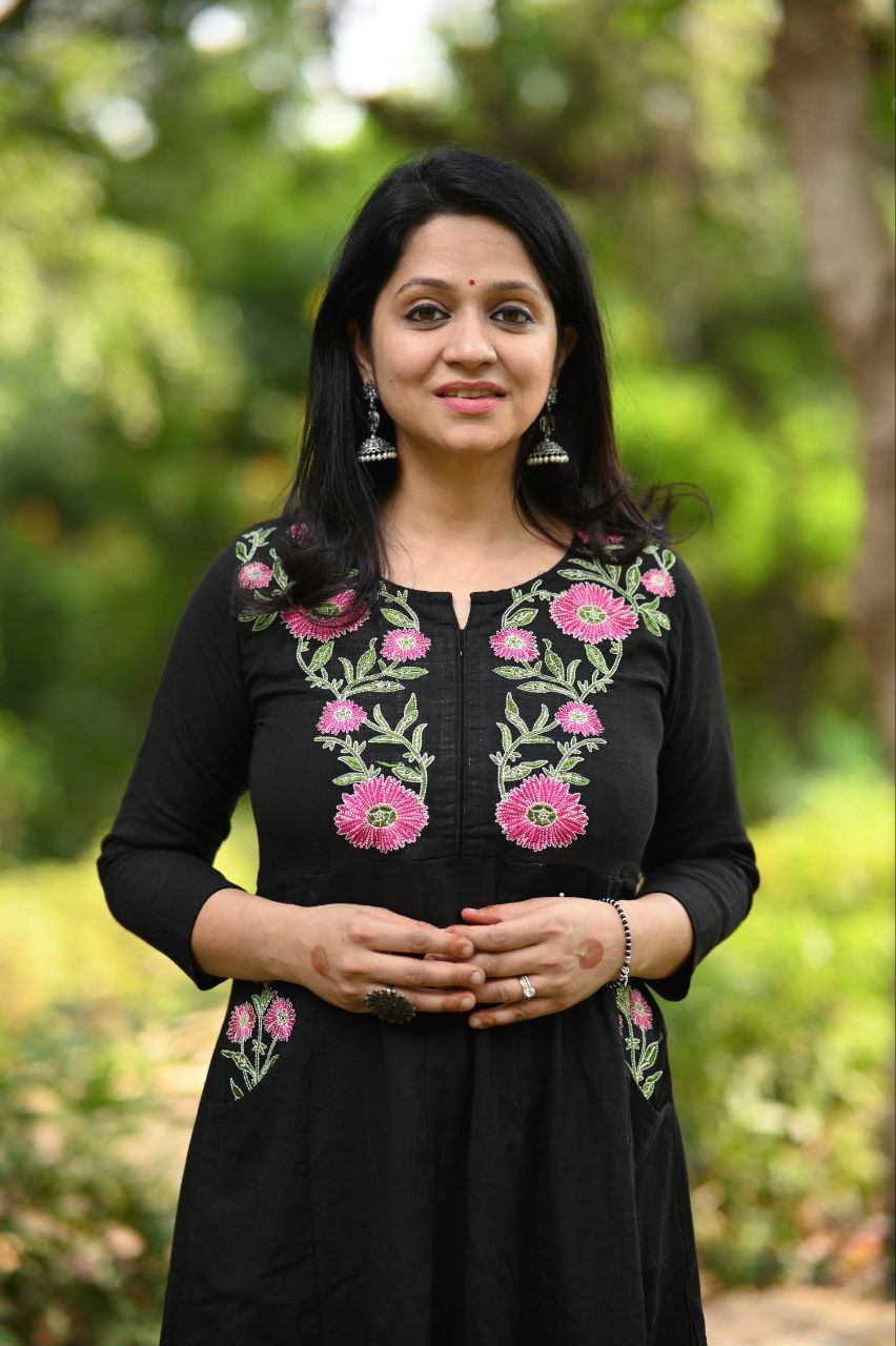 2 Side Pocket with Embroidery Suit Sets