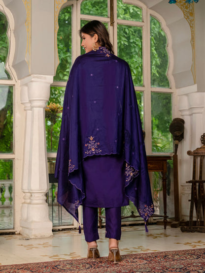 👗Elegant Straight Kurti Pant Dupatta Set