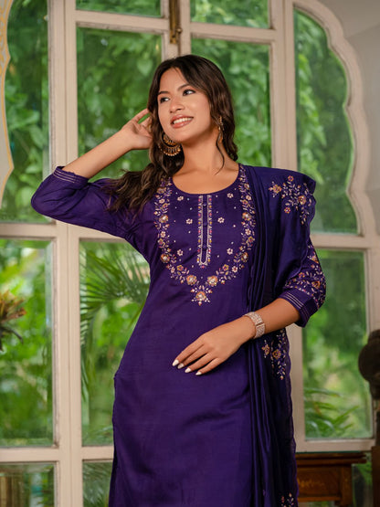 👗Elegant Straight Kurti Pant Dupatta Set