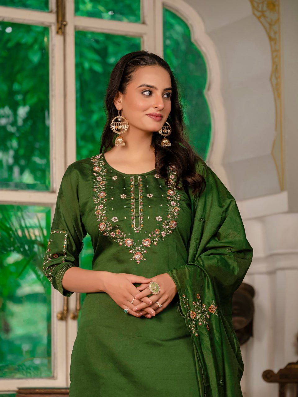 👗Elegant Straight Kurti Pant Dupatta Set