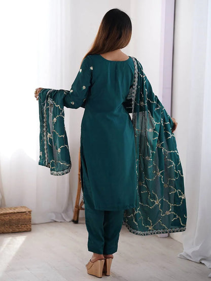 Women’s Kurta Pent Dupatta Set