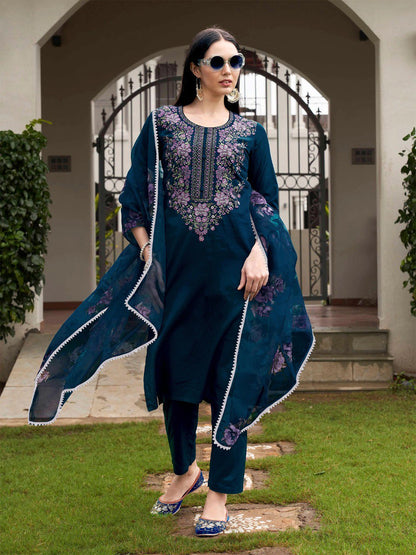 Women’s Kurta Pent Dupatta Set
