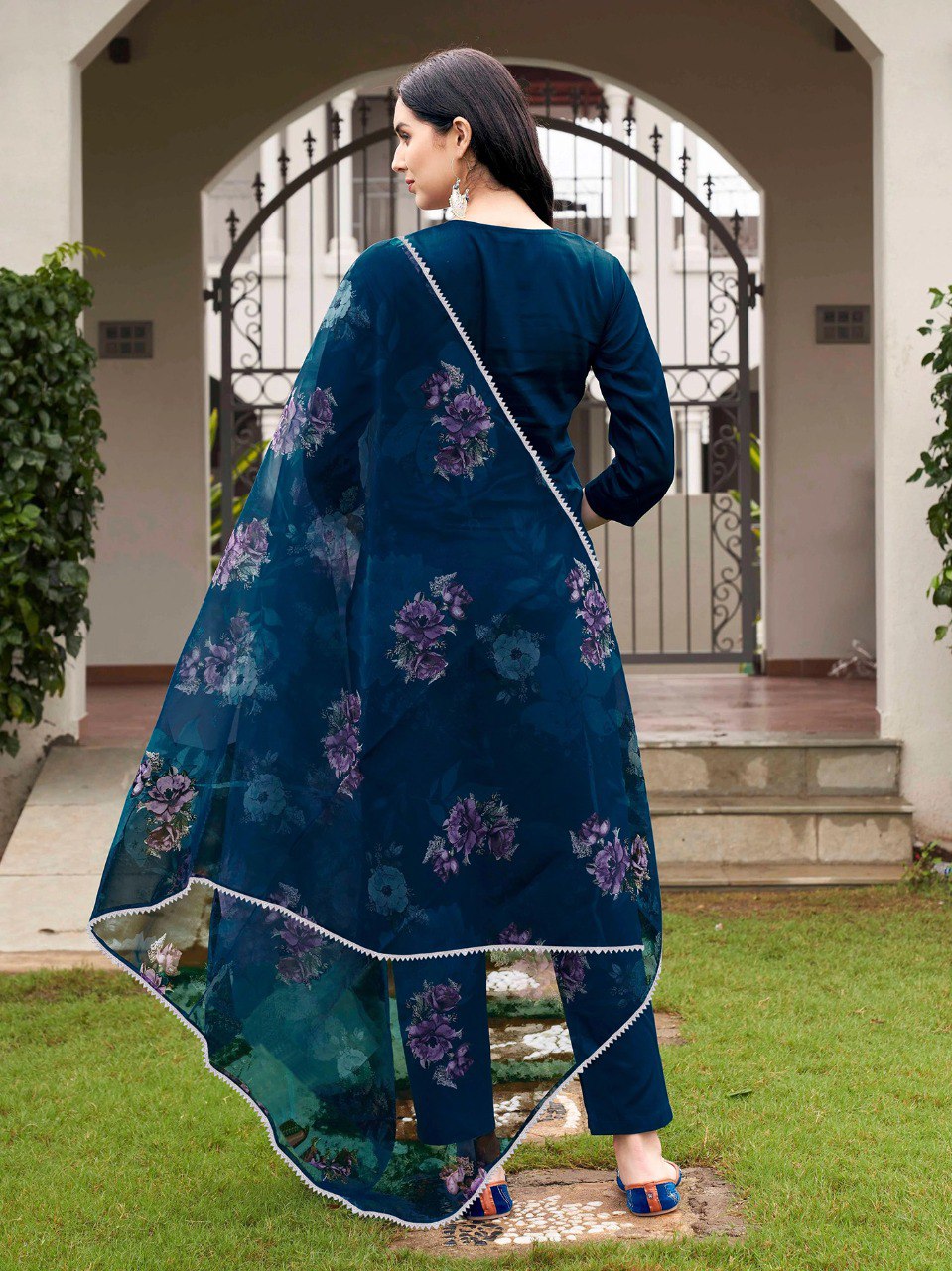 Women’s Kurta Pent Dupatta Set