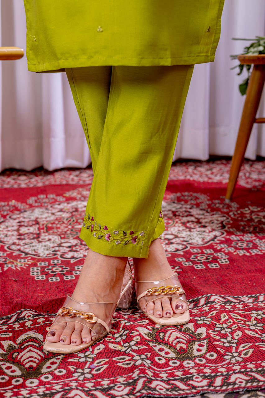 Multi Sequence Embroidery Thread With Hand Work Kurtie