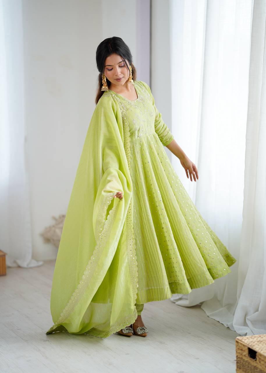 Anarkali Gown With Crunchy Silk With Fully Flair