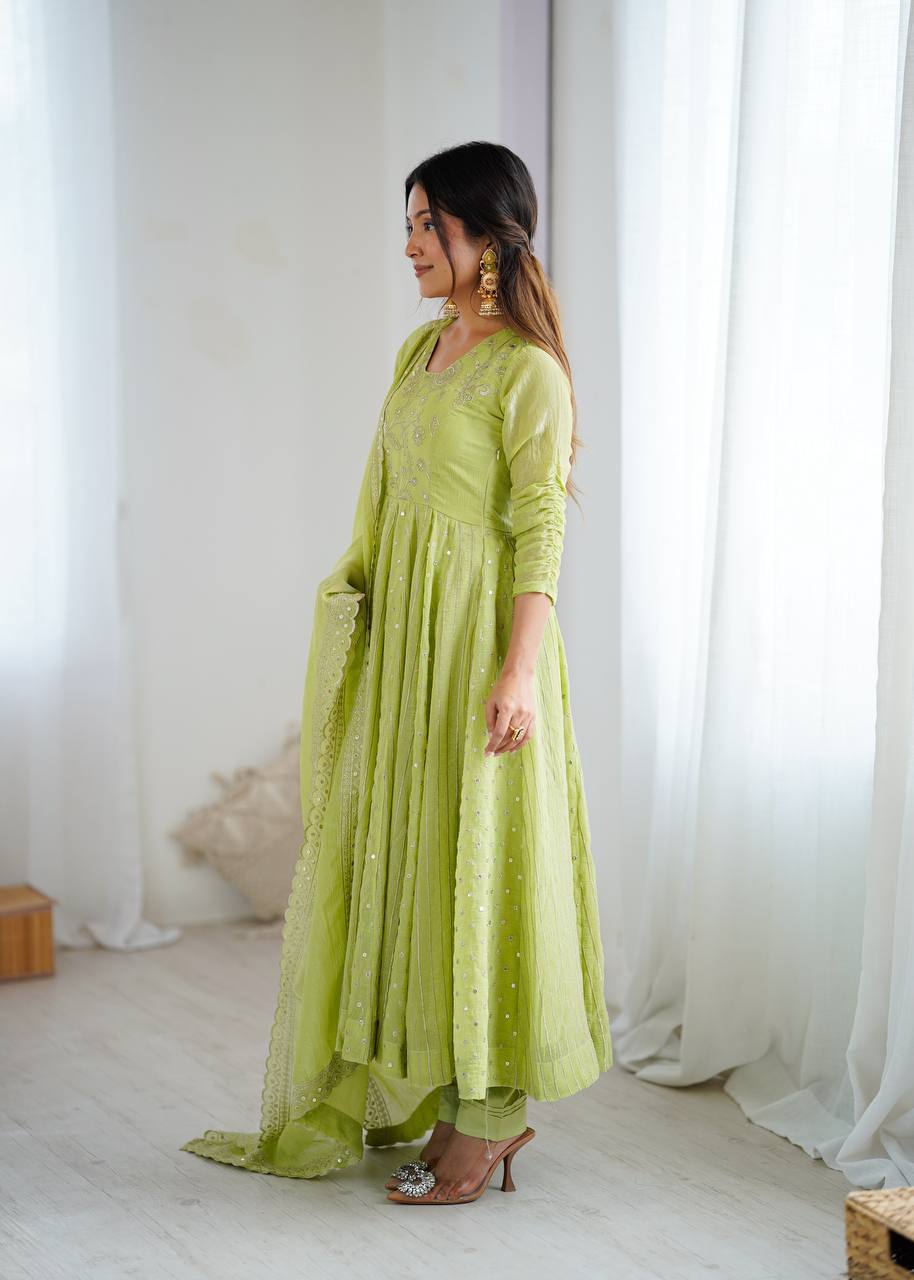 Anarkali Gown With Crunchy Silk With Fully Flair