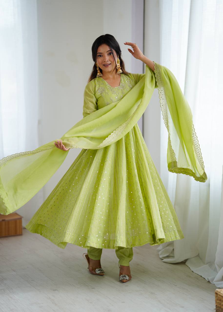 Anarkali Gown With Crunchy Silk With Fully Flair