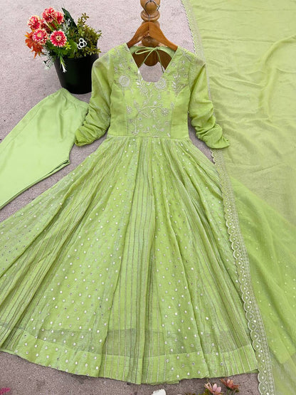 Anarkali Gown With Crunchy Silk With Fully Flair