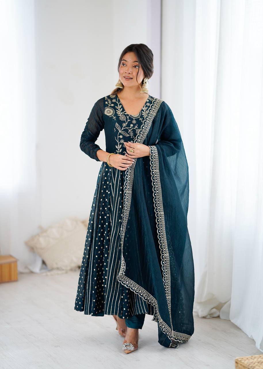 Anarkali Gown With Crunchy Silk With Fully Flair