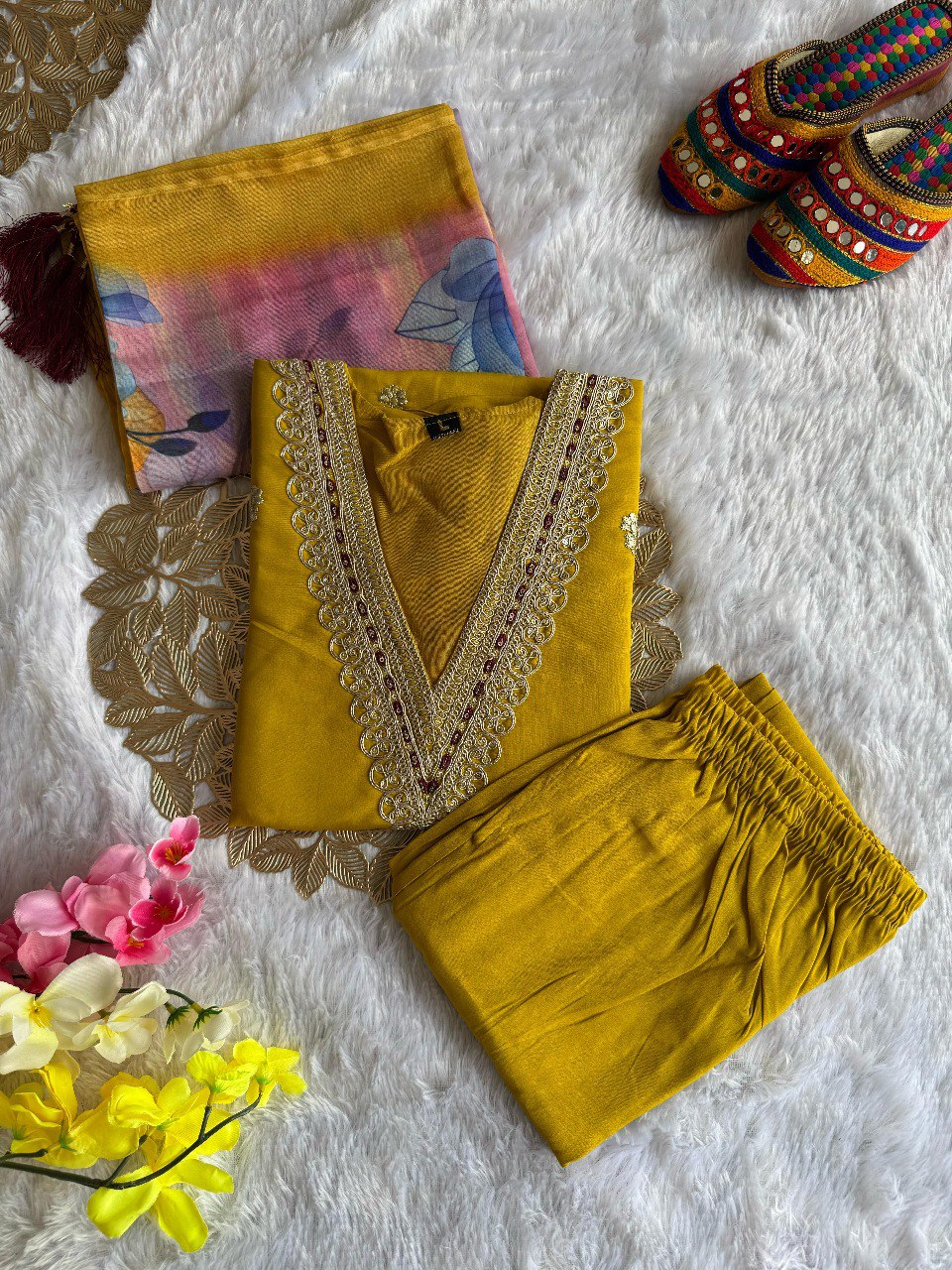 ETHNIC SET  WITH DUPATTA
