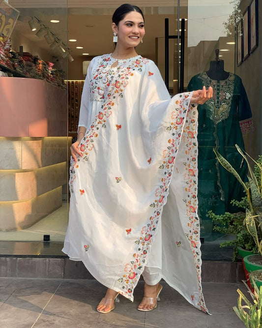 White Bunnai Suit