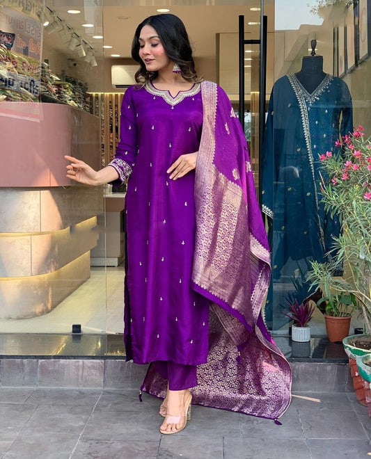 Women Silk Kurta Pant Dupatta Set